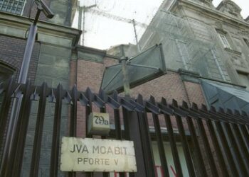 Berlin: Tausende Kriminelle trotz Verurteilung nicht im Gefängnis