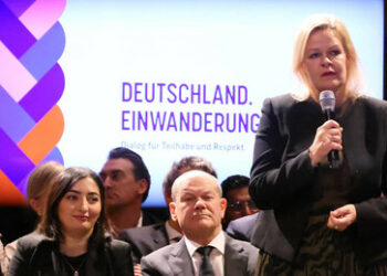 Faeser im Wahlkampf: Volles Wahlrecht für Flüchtlinge nach sechs Monaten Aufenthalt