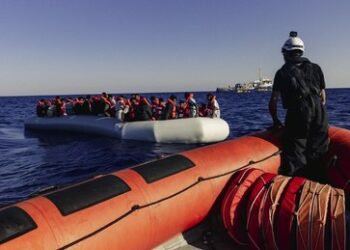 Italienische Ermittlungen: Deutsche Flüchtlingsretter kooperieren mit kriminellen Schleppern