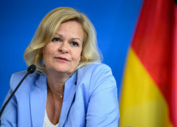 Medienbericht: Faesers Innenministerium ließ Geheim-Dossier über Schönbohm anlegen