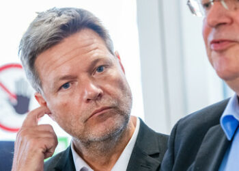 Medienbericht: Rückgrat der deutschen Wirtschaft will das Land verlassen