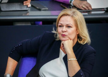 Neue Faeser-Pläne: Familiennachzug für Migranten "im Moment" dabei kein Thema