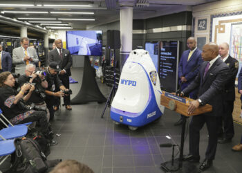Pilotprojekt: Polizeiroboter patrouilliert in New Yorker U-Bahn