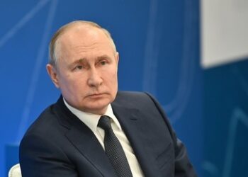 Putin: Trotz Sanktionen erfüllen russische Energieunternehmen ihre Aufgaben erfolgreich