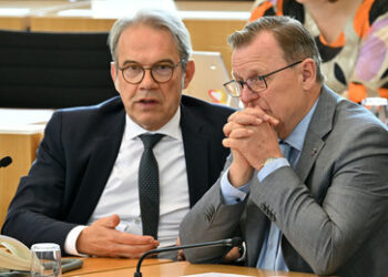 Reaktionen auf Thüringen: "Schwärzester Tag meines parlamentarischen Lebens"