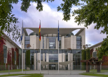 Wie durch die Vorenthaltung von Kanzlerakten Geschichte manipuliert wird