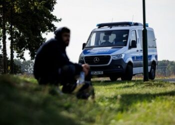 Bayern: Unfall nach Schleuserverfolgung – Sieben Tote und über 20 Verletzte, auch Kinder