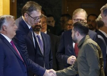 Der Westen hat keine richtige Antwort auf den serbischen "Weg nach Osten"