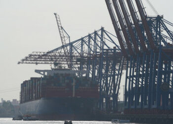 Deutschlands Krisen-Verarmungspolitik: Wachsende Exportüberschüsse – aber sinkende Binnenkaufkraft