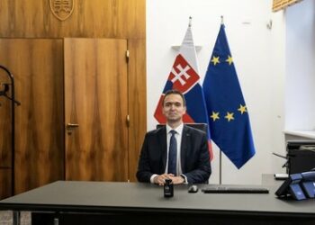 EU-Lügen-Front scheint geschlossen – Doch bröckeln mit Ungarn und der Slowakei die Ränder