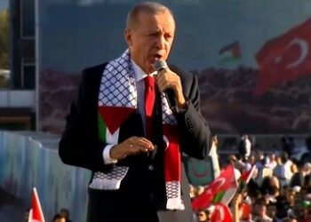 Erdoğan beschuldigt den Westen des "Massakers in Gaza", Israel zieht Diplomaten aus Ankara ab