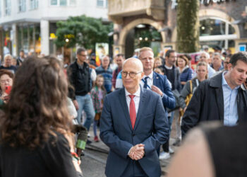 Feierlichkeiten zum "Tag der Deutschen Einheit" haben begonnen – Einheit weiter unvollendet