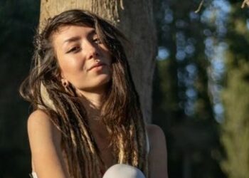 Medienbericht: Mutter von Shani Louk berichtet von schwer verletzter Tochter in Krankenhaus in Gaza