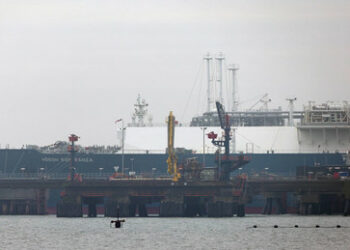 Medienbericht: Vertragsklausel zwingt Deutschland am LNG-Handel mit Russland festzuhalten