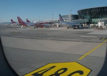 Mehrere Flughäfen nach Anschlagsdrohungen in Frankreich geräumt