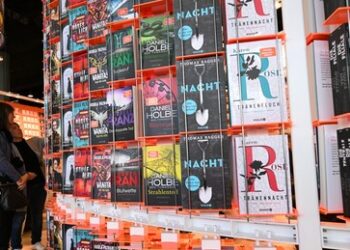 Preisverleihung an Palästinenserin abgesagt: Internationaler Protest gegen Buchmesse