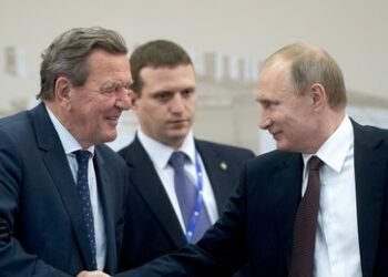 Putin nimmt auf Deutsch Schröder in Schutz: "In Deutschland gibt es viele anständige Leute"