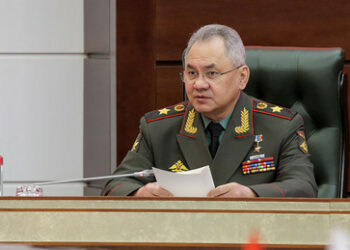 Schoigu meldet aktive Verteidigung und Verbesserung der Positionen der russischen Truppen