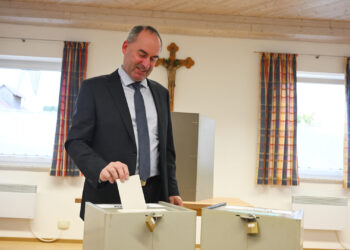 Superwahlsonntag: Hessen und Bayern stimmen über neuen Landtag ab