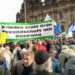 Tausende Teilnehmer beim "Tag für Frieden und Freiheit" in Dresden