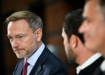 Zinskosten des Bundes für Schulden explodieren: Verzehnfachung innerhalb von drei Jahren