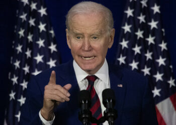 Biden billigt vorläufigen US-Haushalt ohne Finanzhilfe für die Ukraine und Israel