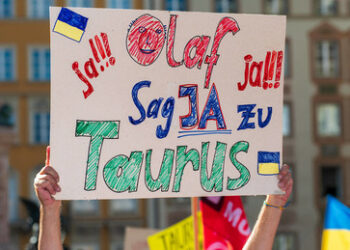 Brennende Leoparden reichen nicht: Erneute Debatte um "Taurus"-Raketen für Kiew