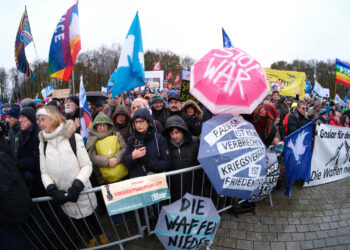 Demonstration gegen Krieg und Militarisierung in Berlin: Widerstand gegen Bundesregierung wächst