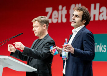 Eklat bei Linken-Parteitag: Kandidat lobt Wagenknecht – und verkündet Parteiaustritt