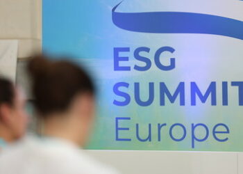 Fonds, die Umweltunternehmen unterstützen, investieren fünf Billionen Dollar in Rüstungindustrie