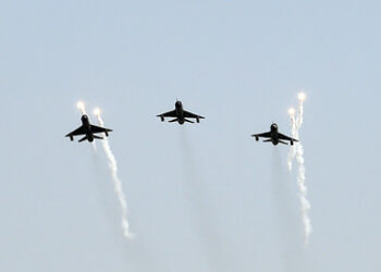 Indien ersetzt sowjetische MIGs durch moderne russische Suchoi-Flugzeuge