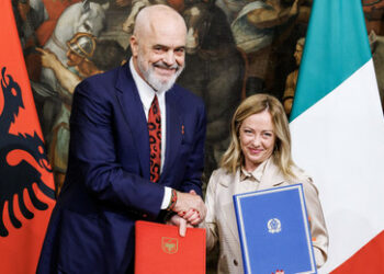 Italien und Albanien schließen Asylabkommen