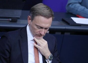 Lindner verhängt Haushaltssperre: Kommt neues Sondervermögen wegen "außerordentlicher Notlage"?