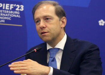 Minister: Verteidigungsindustrie versorgt Russlands Armee mit modernen Waffen