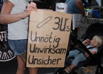 Nachrichtenagentur zieht Bericht über "Turbokrebs" nach Impfung zurück