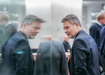 Plappern wie Habeck: Ein Wirtschaftsminister entdeckt das Wort "Arbeitsplätze"