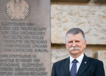 Präsident des Ungarischen Parlaments: Deutschland zerstört sich heute schneller als unter Hitler