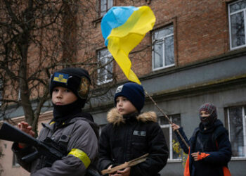 Russischer Auslandsgeheimdienst: Westen fordert von der Ukraine totale Mobilmachung