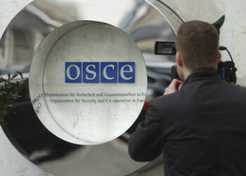 Sacharowa verurteilt Aussperrung von russischen Journalisten bei OSZE-Außenministertreffen