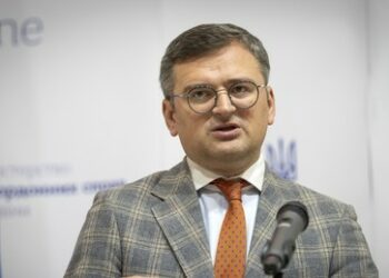 Ukrainischer Außenminister: Brüssel nicht imstande, Kiew eine Million Granaten zu liefern