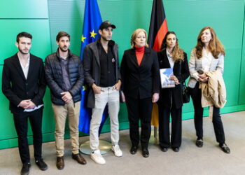 "Sie wissen nicht, was das mit uns macht": Mutter von Louk widerspricht Berichten über Enthauptung