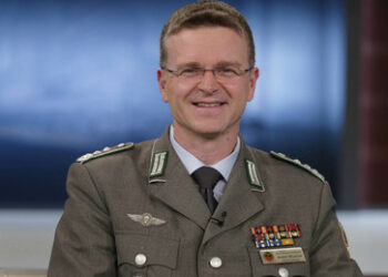 "Unseren Frieden verteidigen" – Chef des Bundeswehrverbands fordert Debatte über Wehrpflicht