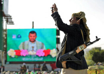 Angriffe auf Schiffe: Huthi-Anführer warnt USA vor neuem Kriegsschauplatz im Roten Meer