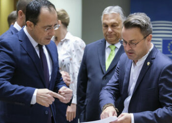 Bericht: EU könnte Ungarn das Stimmrecht entziehen, um Finanzhilfen für Kiew zu erreichen