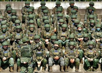 China über Verlängerung des Wehrdienstes in Taiwan: Junge Leute werden zum Kanonenfutter