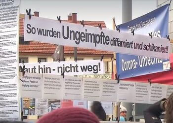 Corona-Aufarbeitung: Demonstration in Karlsruhe – 592 Strafanzeigen gegen Politiker und Richter