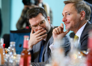 Kurz vor möglichem Regierungsende: FDP-Ministerien befördern Spitzenbeamte