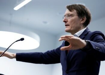 Lauterbach sagte US-Trip kurzfristig ab:  43.383 Euro Stornogebühren