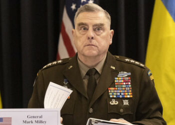 Medien: US-General Milley zeigte sich angesichts Saluschnys Forderung nach F-16-Lieferung amüsiert