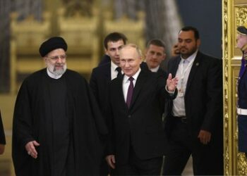 Moskau-Teheran-Achse: Im Gegenzug für Su-35-Lieferung bietet Iran Russland ballistische Raketen an?